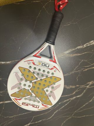 Pala de pádel NOX PRO CUP muy muy poco uso