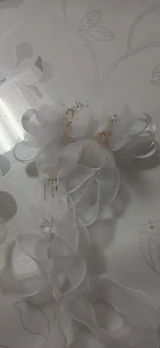 Diadema comunión flores rosa y blanco