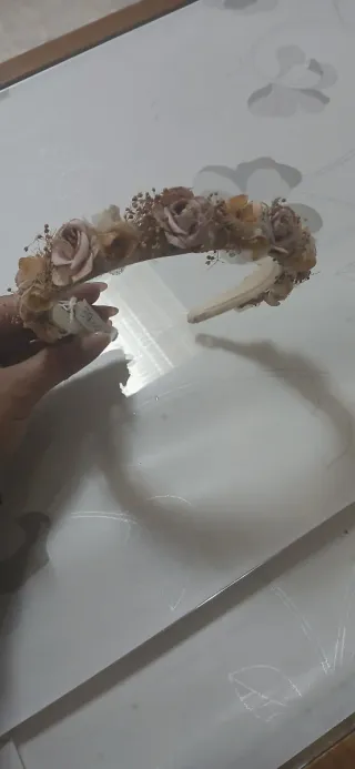 Diadema comunión flores rosa y blanco