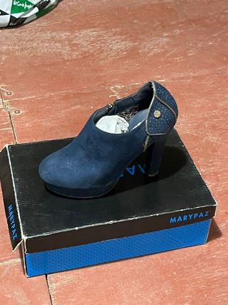 Botines de tacón azul Xti