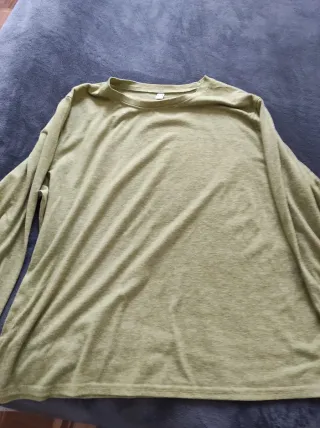 Camiseta verde de manga larga para mujer