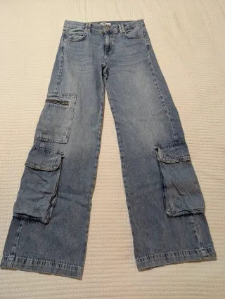 Vaqueros cargo Pull&Bear azules