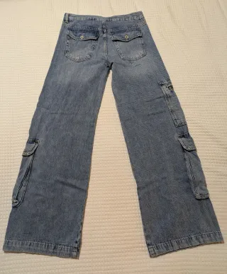 Vaqueros cargo Pull&Bear azules