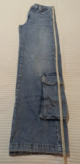 Vaqueros cargo Pull&Bear azules