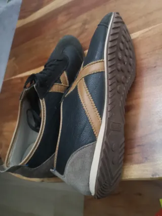 Zapatillas Munich Negras y Marrones