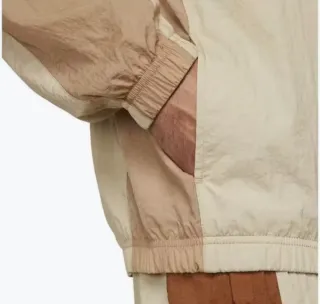 Conjunto Deportivo Nike Beige y Marrón