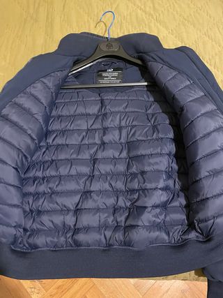 Piumino d'oca blu invernale