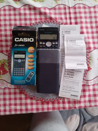 Calculadora Científica Casio fx-100MS