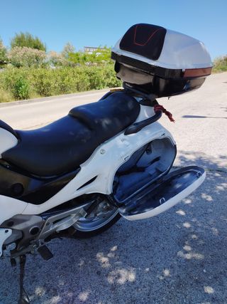 Honda NT650V Deauville 2003