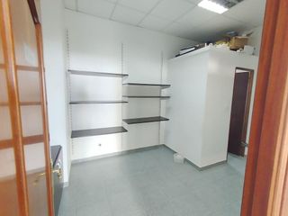 Local comercial en alquiler en Pulianas
