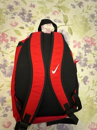 Mochila Nike Roja y Negra