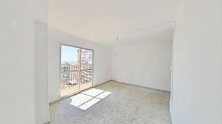 Piso en venta en Parque Victoria Eugenia en Málaga