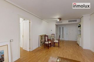 Piso en venta en Centro en Alicante