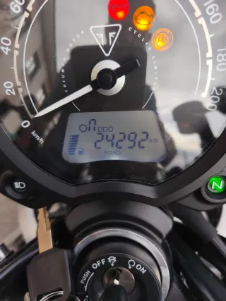 Triumph Street Twin 900 2022