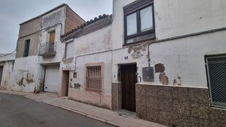 Chalet en venta en Alagón