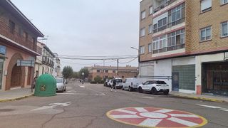 Chalet en venta en Alagón