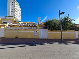 Casa adosada en venta en Cala de Finestrat en Finestrat