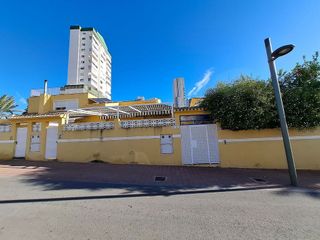 Casa adosada en venta en Cala de Finestrat en Finestrat