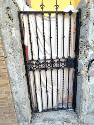 Puerta y reja de hierro forjado Venir a recoger!!