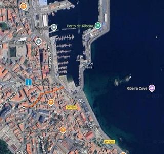 Piso en venta en Ribeira