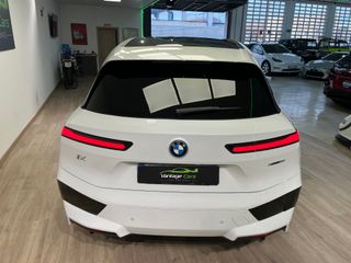 BMW i7 2023