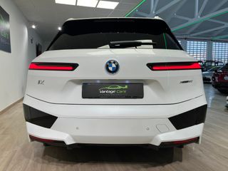 BMW i7 2023