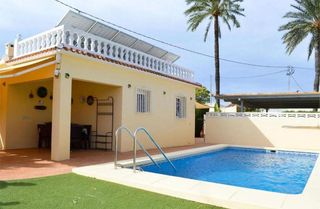 Chalet en venta en Les Marines/Las Marinas en Dénia