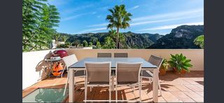 Casa adosada en venta en Benahavís