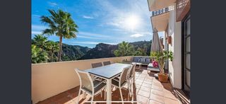 Casa adosada en venta en Benahavís