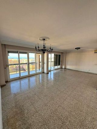 Piso en venta en Parque Ayala - Jardín de la Abadía - Huelín en Málaga