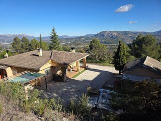 Chalet en venta en Cocentaina