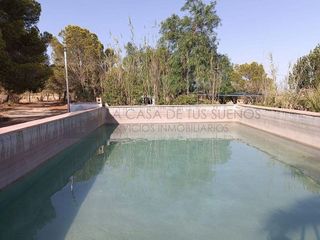 Chalet en venta en Yecla