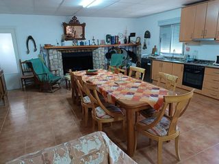 Chalet en venta en Yecla