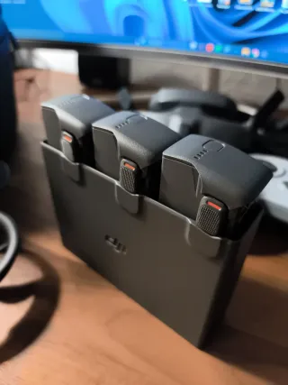 DJI Avata 2 + Occhiali Goggles 3 + Telecomando 3