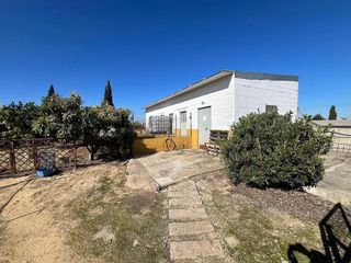 Chalet en venta en Sanlúcar la Mayor