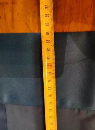 Tovagliette ricamate blu in tessuto e raso