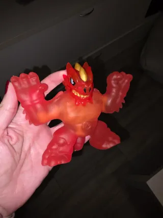 3 Figuras Goo Jit Zu Elásticas.