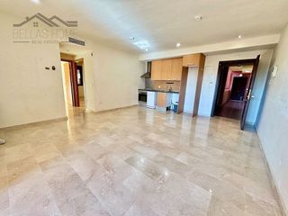 Piso en venta en Puerto - Plaza de Toros en Estepona