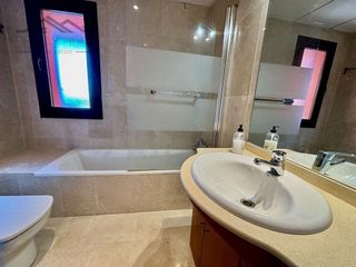 Piso en venta en Puerto - Plaza de Toros en Estepona