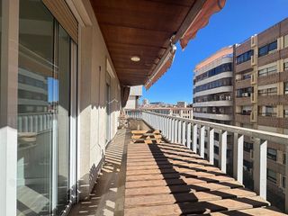 Piso en venta en Campoamor en Alicante