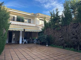 Casa adosada en venta en Platja Llarga en Castell-Platja d´Aro