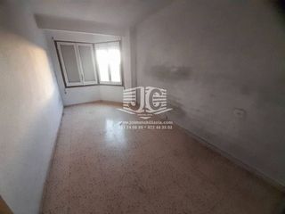 Piso en venta en Roquetes