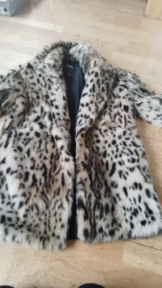 Abrigo leopardo Zara Talla XS