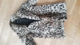 Abrigo leopardo Zara Talla XS