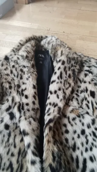 Abrigo leopardo Zara Talla XS