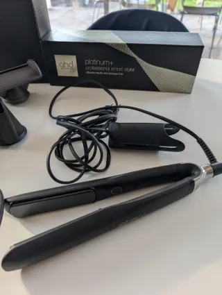 Dyson Supersonic e piastra GHD Platinum +