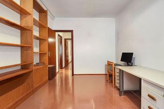 Piso en venta en El Raval en Barcelona