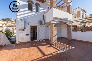 Casa pareada en venta en Cenes de la Vega