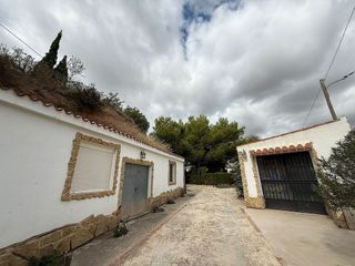 Chalet en venta en Elda