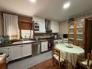 Chalet en venta en Elda